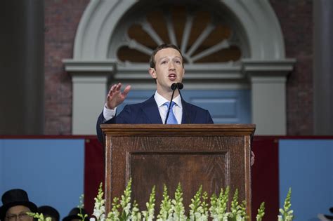 Facebook CEO Mark Zuckerberg, A Harvard Dropout, Delivers Commencement ...