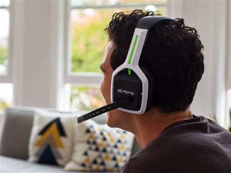 A20 Wireless Gen 2 Headset by ASTRO has a 2.4 GHz signal | 15 Minut...