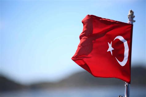 7 Fascinating Facts About History & Meaning of Turkish Flag