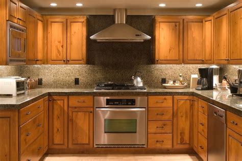 Tile Backsplash With Honey Oak Cabinets | www.resnooze.com