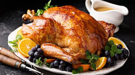 Festive celebration roasted turkey for Thanksgiving, Tricks that make food photography look good ...