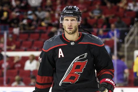 Jordan Staal’s 500-point milestone highlights excellent NHL career - Canes Country