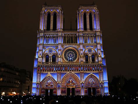 Spectacular Light Show At Notre Dame Cathedral Commemorates World War I | KHSU