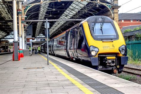 Avanti West Coast Class 221 Super Voyagers at Preston : r/uktrains