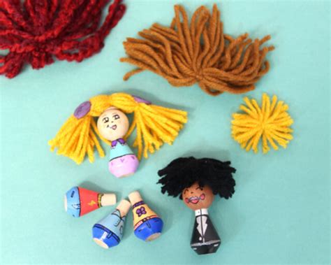 DIY Wooden Peg Dolls - Mix & Match * Moms and Crafters