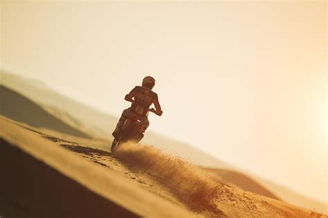 VIDEO: Dakar Stage 8 highlights - Speedcafe.com