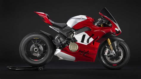 Ducati Panigale V4 R 2023: una superbike de calle