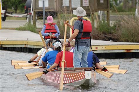 Oriental Dragon Boat Club at Wildlife Ramp