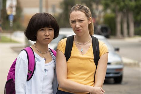 The new Hulu show ‘PEN15’ features gawky middle schoolers. But these ...