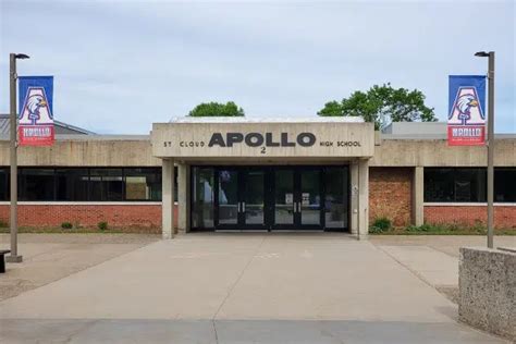 UPDATE: Apollo High School Goes Into Lockdown. | KNSI