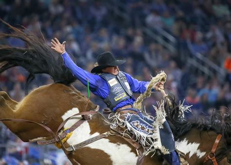 Utah’s Wright brothers give saddle-bronc riding a run for the money