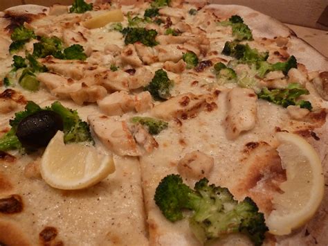 Silano: Chicken and broccoli pizza with cream sauce | Flickr