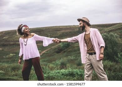 Concept Hippie Lifestyle Travel Portrait Happy Stock Photo 1581599677 ...