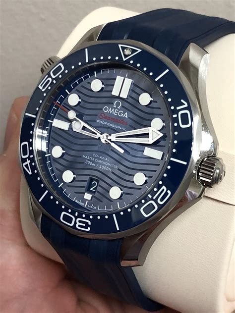 [WTS] 2019 Omega Seamaster Diver 300M Ceramic w/ Blue Dial With Blue Rubber Strap - Complete Set ...