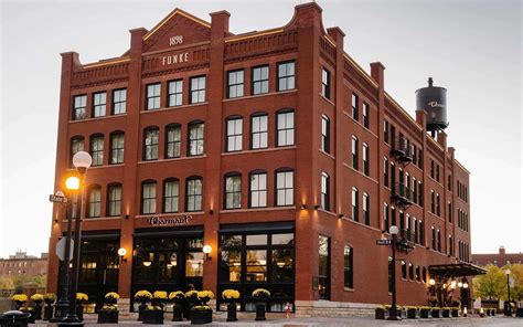 The Charmant Hotel - La Crosse City Center, La Crosse, Wisconsin, United States booking and map.