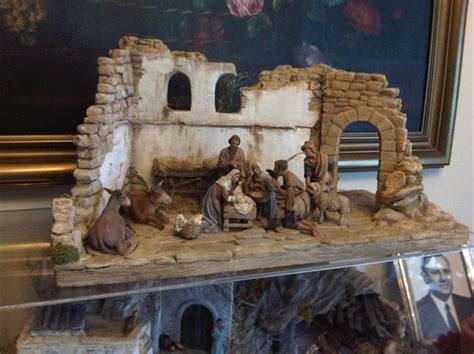 Pin by moni doniz on belen | Christmas nativity scene display ...