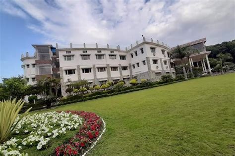 Dev Bhoomi Uttarakhand University Dehradun Campus: Photos, Virtual Tour