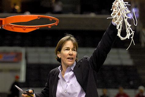 Women's college basketball - Stanford Cardinal's Tara VanDerveer on the brink of 900th career ...