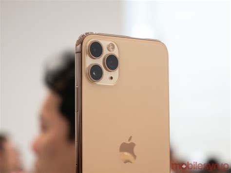 iPhone 11 Pro and 11 Pro Max Hands-on: Apple's triple-camera comeback