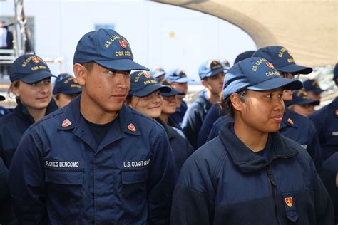 DVIDS - Images - U.S. Coast Guard Atlantic Area commander addresses cadets [Image 7 of 19]