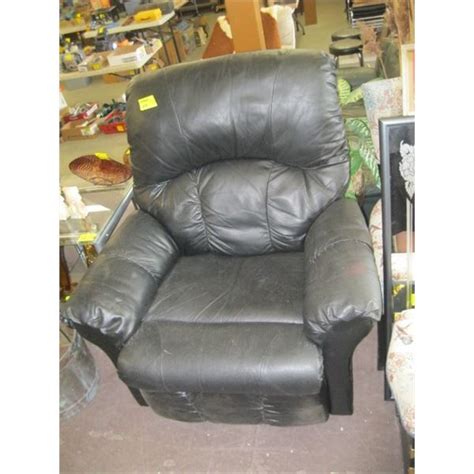 BLACK LEATHER RECLINER - Dodds Auction