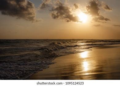 Berawa Beach Pantai Berawa Sunset Canggu Stock Photo 1095124523 | Shutterstock