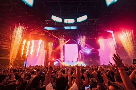 Watch Kaskade's Historic Performance at SoFi Stadium in Los Angeles ...