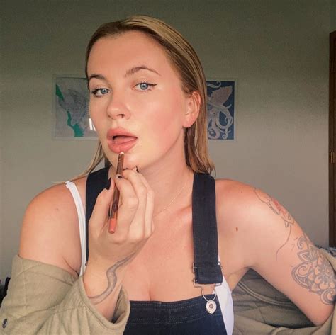 IRELAND BALDWIN – Instagram Photos 10/11/2020 – HawtCelebs