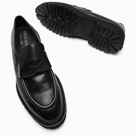 Doucal's Black leather loafers | TheDoubleF