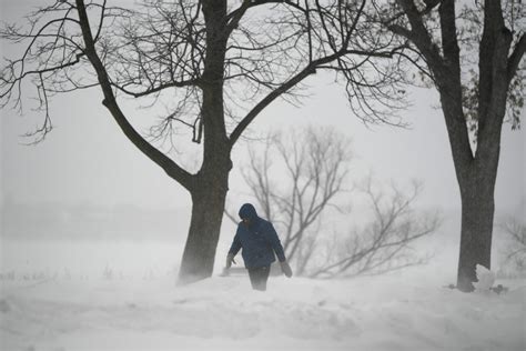 Winter Weather Warnings for 5 States As Lake-Effect Snow Forecast - Newsweek