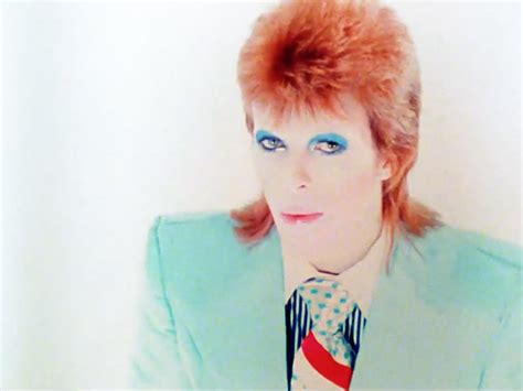 Watch a Moving New Cut of David Bowie's "Life on Mars?" Video - SPIN