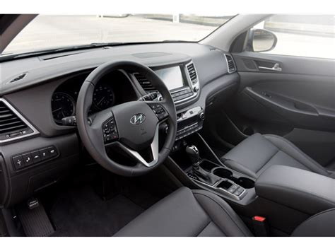 2016 Hyundai Tucson: 88 Interior Photos | U.S. News