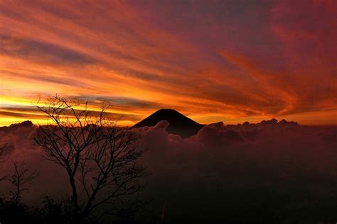 Sunset gunung Sumbing | Pemandangan, Fotografi alam, Latar belakang