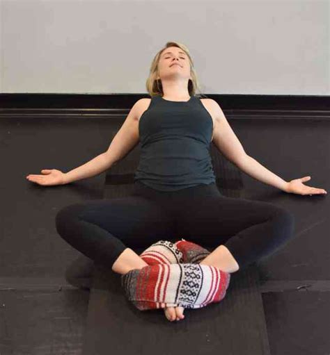 Restorative Yoga Poses For Vertigo - Yoga Pose