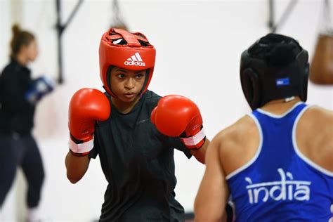 'My Ride or Die': First Female Boxer in History to Compete in Saudi ...