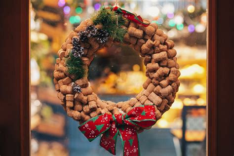 Funky Cork Wreath - Christmas Twist