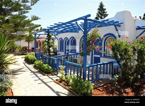 Bungalow style holiday hotel accomodation - Crete, Greece Stock Photo - Alamy