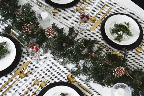 Creating A Stunning Christmas Table Setting - Kristina Lynne