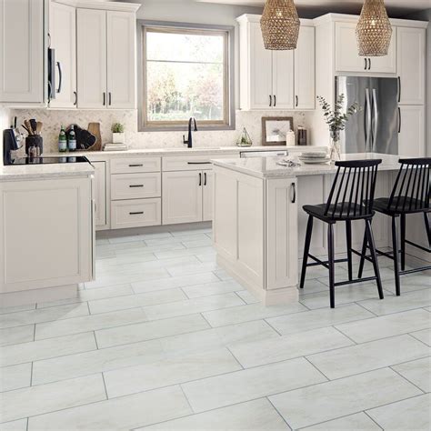 Vinyl Flooring | Vinyl flooring kitchen, Luxury vinyl tile kitchen ...