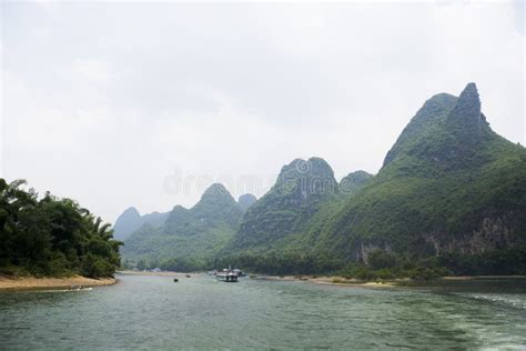 Li River and Karst Mountains of Guilin Stock Image - Image of china, idyllic: 10566821