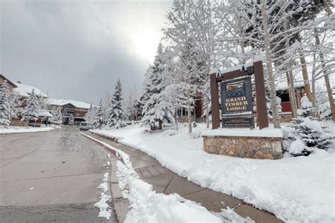 Top 5 Hotels in Downtown Breckenridge (from a local!)