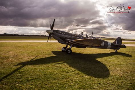 Duxford Imperial War Museum, World War 2 aeroplane Spitfire experience