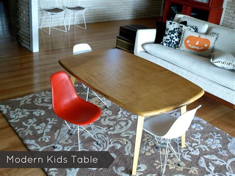 This Little Miggy Stayed Home: Modern Kids Table