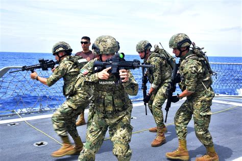 SEMAR institución dedicada a servir a México en el mar, en el aire y en la tierra - Efekto TV