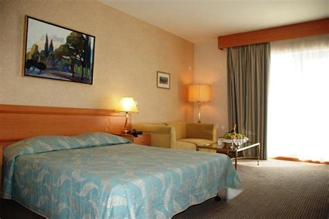 ASTOR HOTEL - HOTELS IN ATHENS GREECE