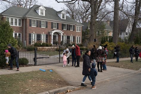 The ‘Home Alone’ house still draws tourists to Winnetka, Illinois - The ...