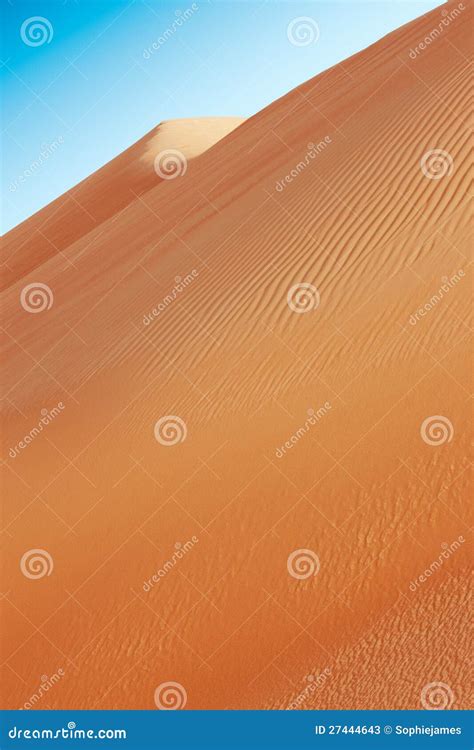 Rolling Sand Dunes of the Arabian Desert Stock Image - Image of arabic, landscape: 27444643