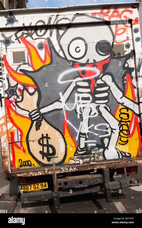 Graffiti dollar sign hi-res stock photography and images - Alamy