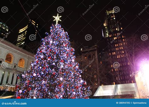 Christmas Tree in Bryant Park New York Editorial Image - Image of night ...