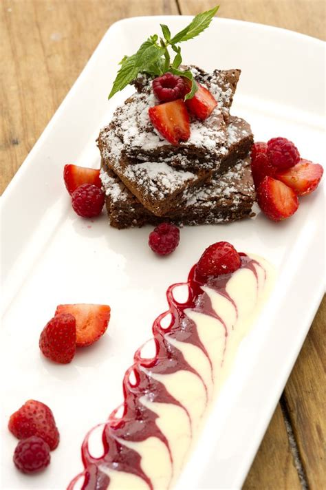 Madame Zingaras Schokoladenbrownies - #Madame #Schokoladenbrownies #stacks #Zingaras | Postres ...